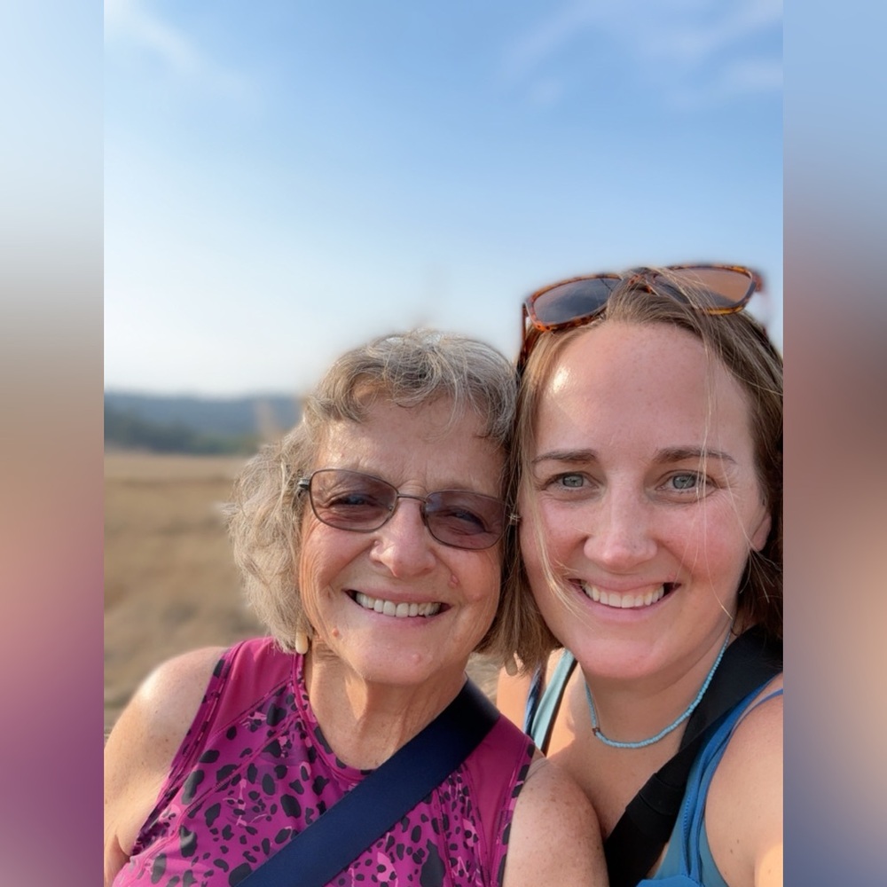 Meet your Posher, Abby from Lululine AK - Picture 4 of 9